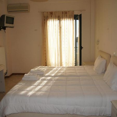 Gorgones, Sea-Front, Great View Aparthotel การ์ดามมีลี ภายนอก รูปภาพ