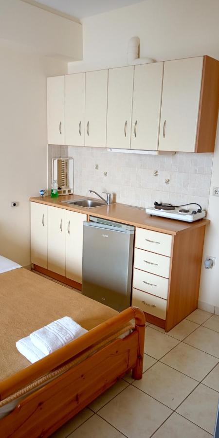 Gorgones, Sea-Front, Great View Aparthotel การ์ดามมีลี ภายนอก รูปภาพ